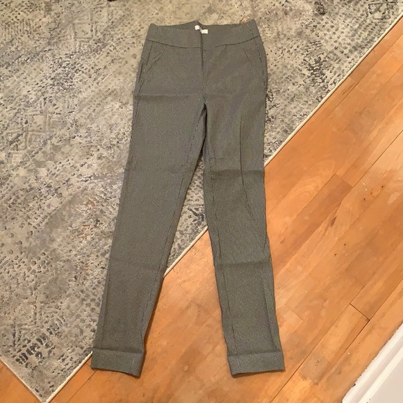 RW&Co Houndstooth Leggings - Picture 2 of 4